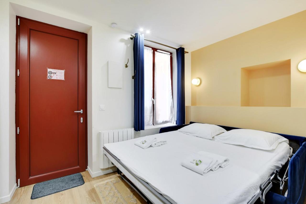 Freshly Renovated Apartment In The Heart Of Párizs Kültér fotó