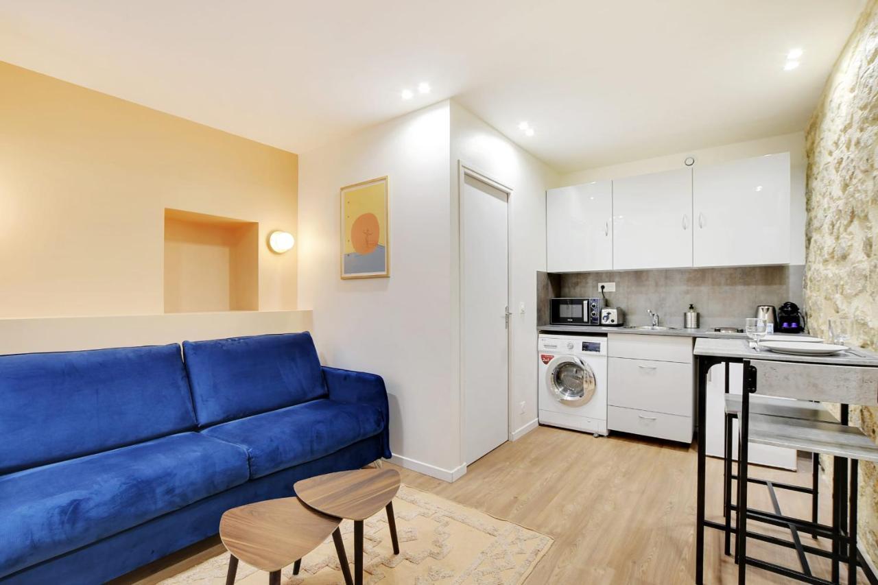 Freshly Renovated Apartment In The Heart Of Párizs Kültér fotó